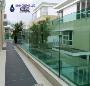 Hướng dẫn cách cắt kính cường lực an toàn và đúng kích thước cat-kinh-cuong-luc-lam-vach-kinh